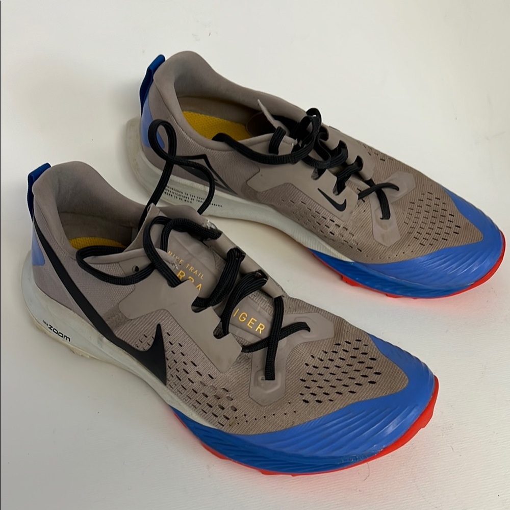 Nike Trail Terra Kiger Running Shoes in Warm Gray and Blue Women’s Size 10.5